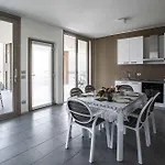 Bellagio Village * مانديلو ديل لاريو