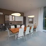 Bellagio Village فندق مانديلو ديل لاريو