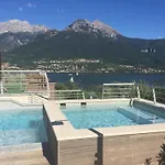 Bellagio Village فندق
