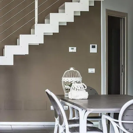 Bellagio Village Hotel