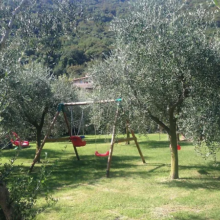 Bellagio Village מלון *