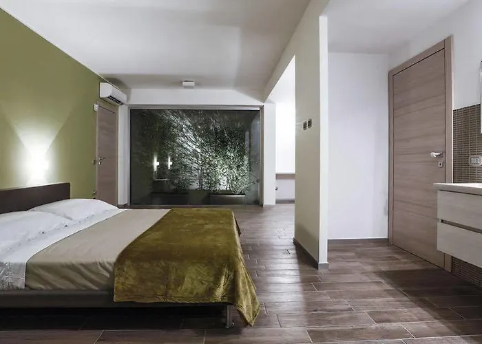 فندق Bellagio Village مانديلو ديل لاريو