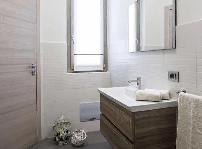 Bellagio Village فندق مانديلو ديل لاريو