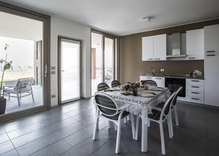 Bellagio Village * مانديلو ديل لاريو