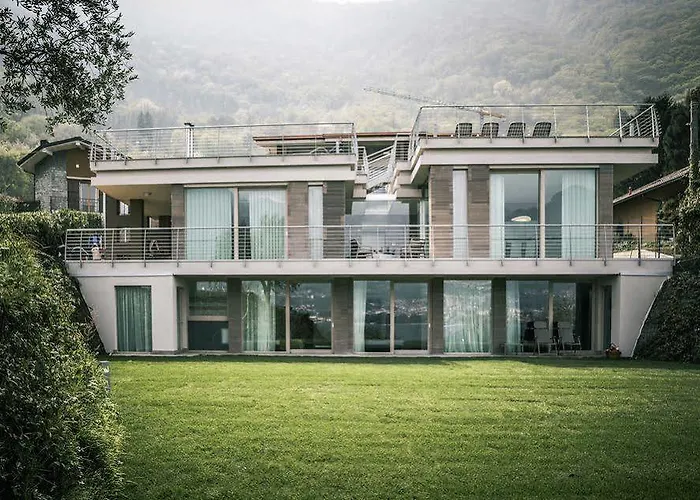 Bellagio Village مانديلو ديل لاريو