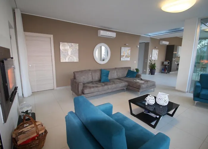 فندق Bellagio Village مانديلو ديل لاريو