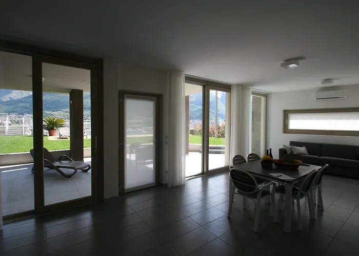 Bellagio Village فندق مانديلو ديل لاريو