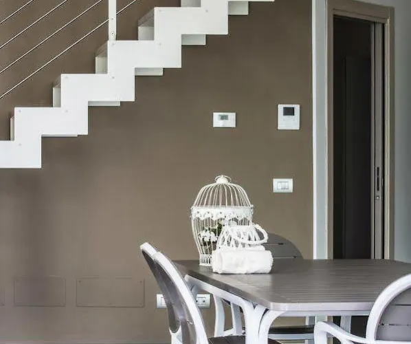 Bellagio Village فندق