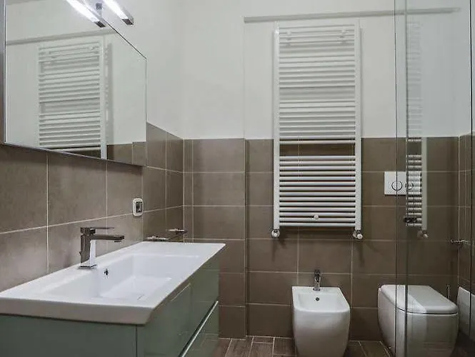 فندق Bellagio Village مانديلو ديل لاريو