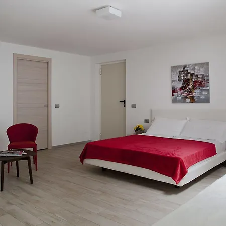 Отель Bellagio Village